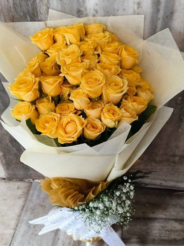 Yellow Roses Hand Bouquet Rs 1849