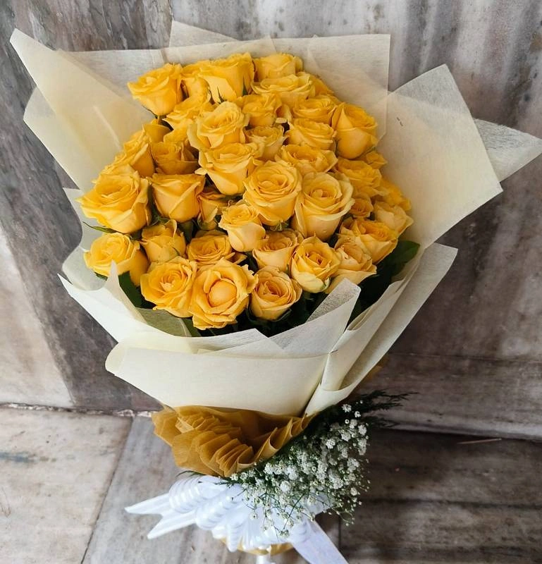 Yellow Roses Hand Bouquet Rs 1849