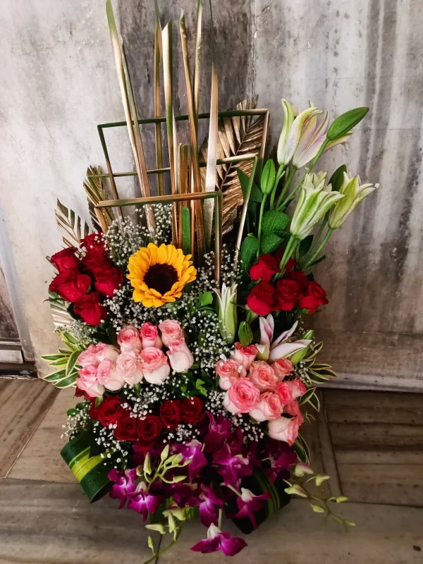 Sunshine & Roses Grand Display
