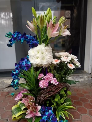 Serene Garden-Inspired Fresh Flower Arrangement