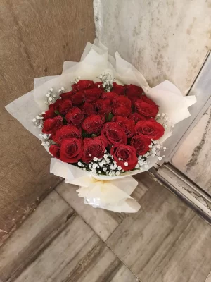 Elegant Red Rose Bouquet