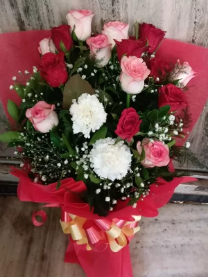 Charming Rose & Carnation Bouquet