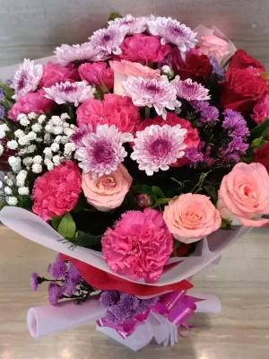 Elegant Mixed Flower Bouquet