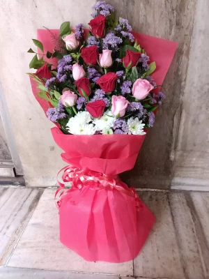 Red & Pink Roses Bouquet with Lilac Touch