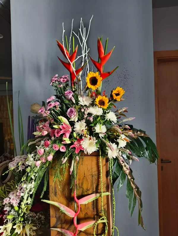 Elegant House Function Arrangement